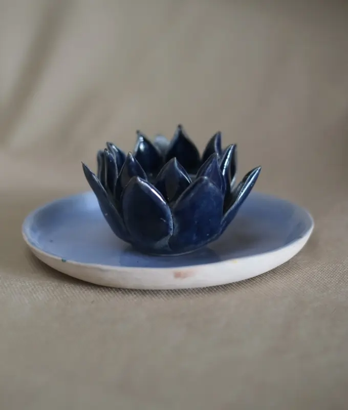 Handcrafted Lotus Candle Holder Code CMTH102