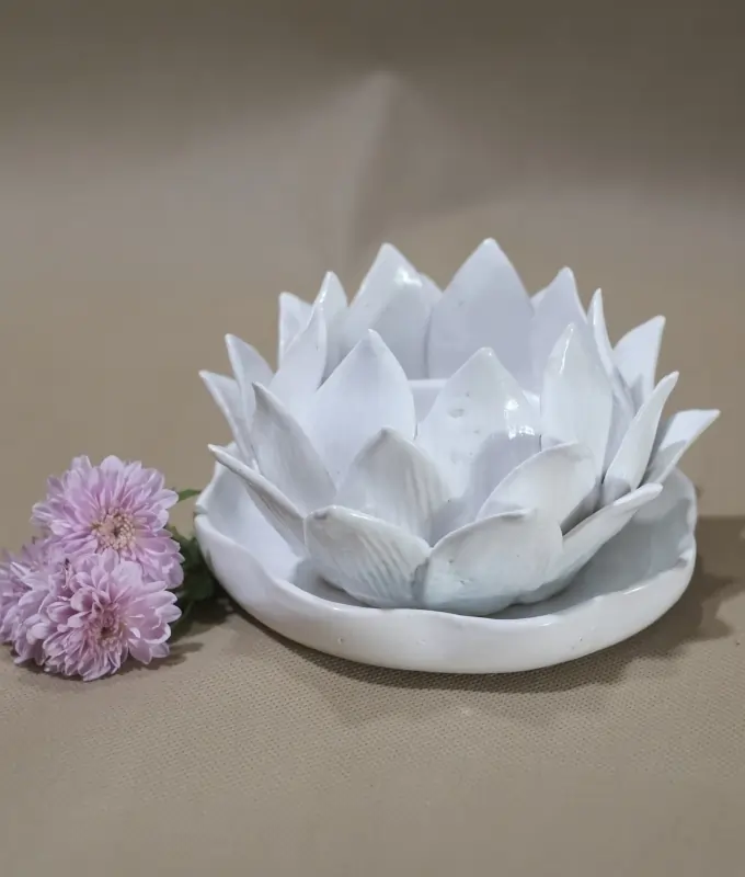 Handcrafted Lotus Candle Holder Code CMTH104