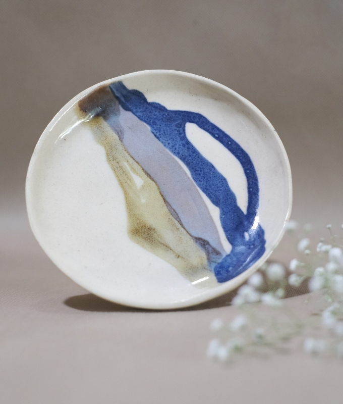 Abstract Ceramic Plate Code CMPLT105