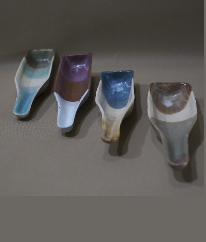Handcrafted Ceramic Scoops Code CMPLT103